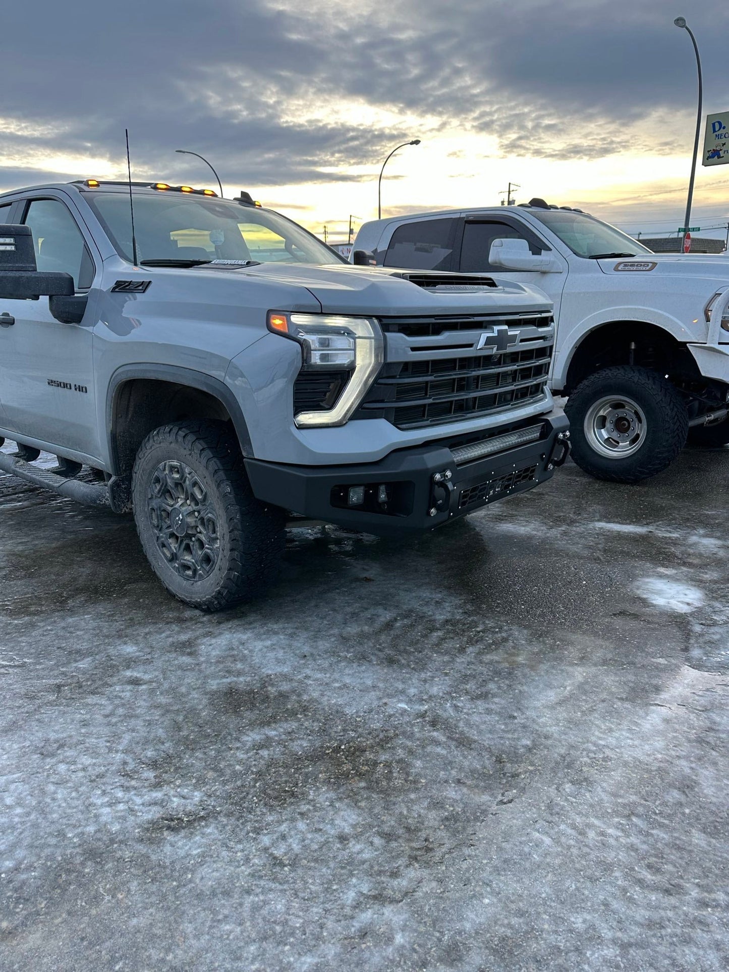 2024 GMC - GRIDIRON - + 2500/3500 Base Front Bumper