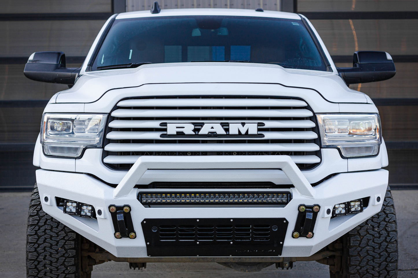 2019 Ram 2500 - GRIDIRON - + /3500/4500/5500 Prerunner Front Bumper